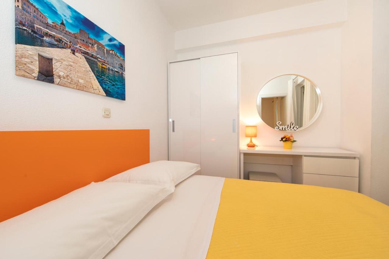 Apartments Milana 2 Tučepi Kültér fotó
