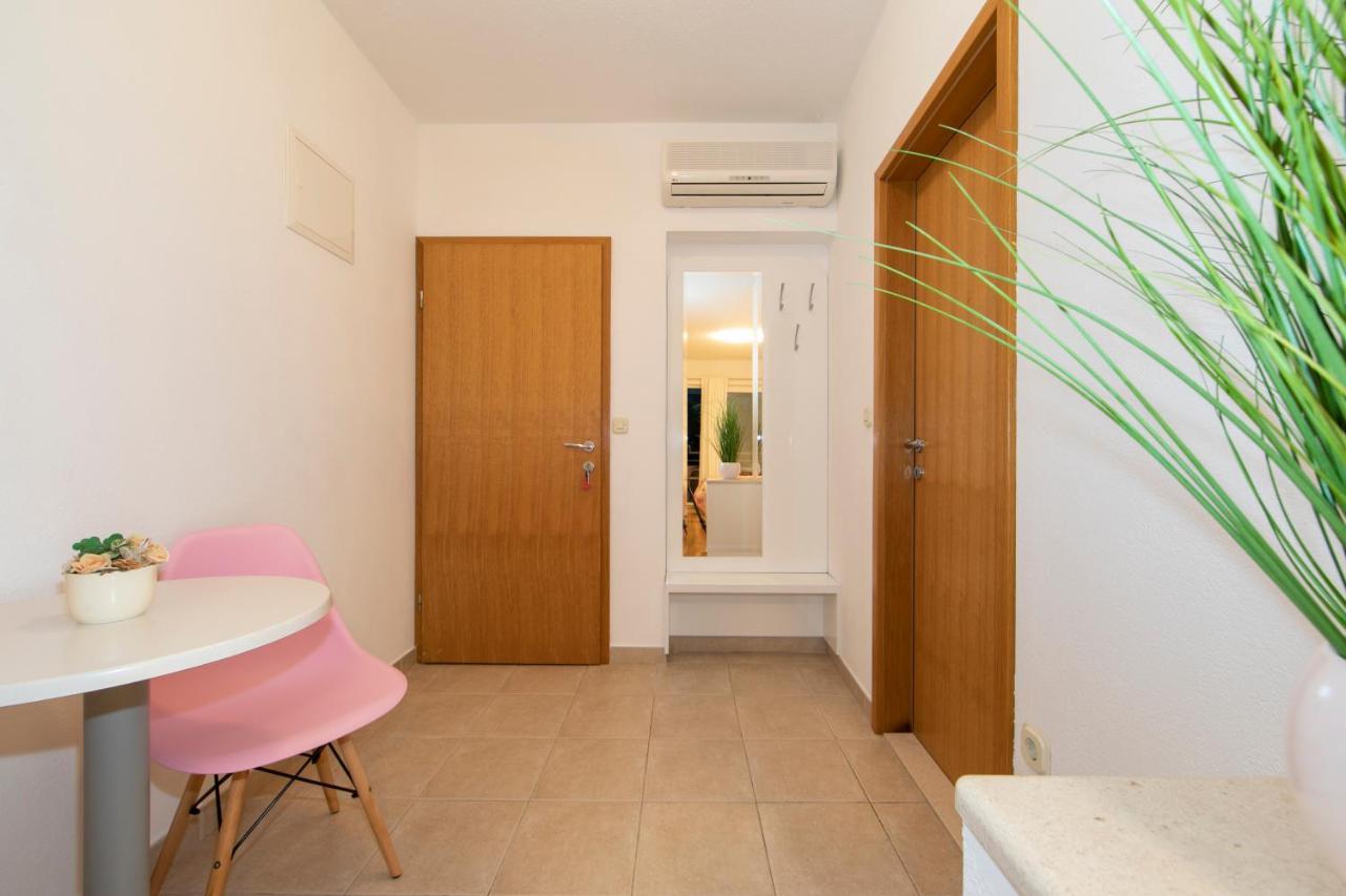 Apartments Milana 2 Tučepi Kültér fotó