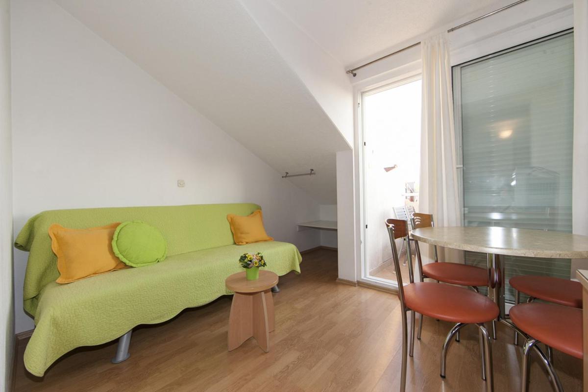 Apartments Milana 2 Tučepi Kültér fotó