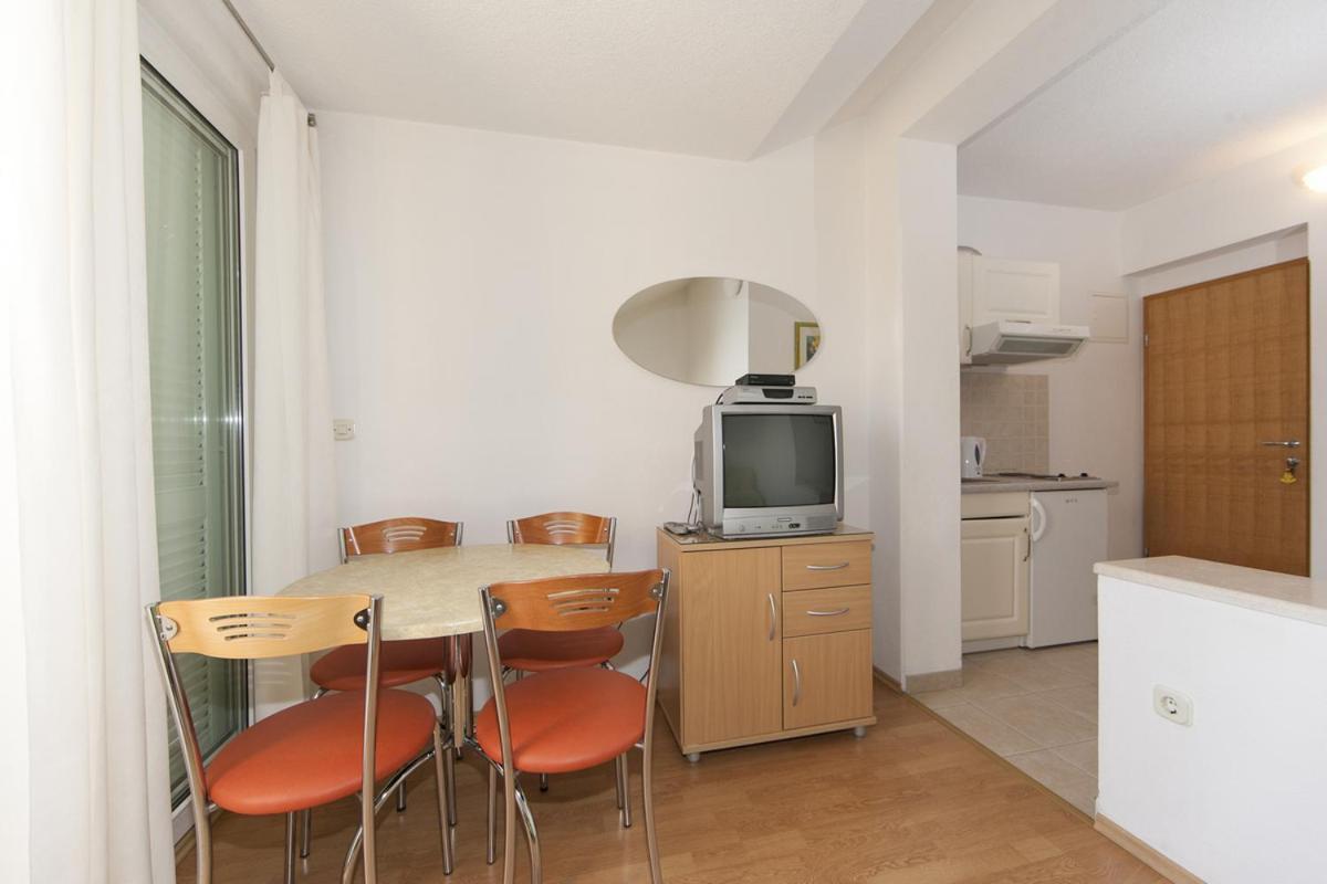 Apartments Milana 2 Tučepi Kültér fotó
